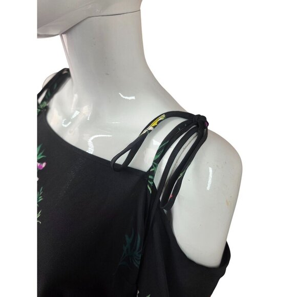 Vince Camuto Black Floral Off-Shoulder Blouse Size M Crop Ruffle Bell Sleeve - Picture 8 of 8